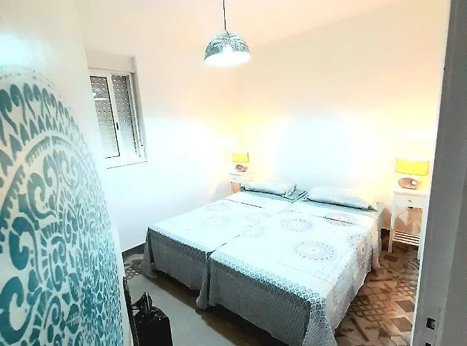 アパート Tropicana One Bedroom Flat T1 With Ac Portatil, Garden And Parking Place *