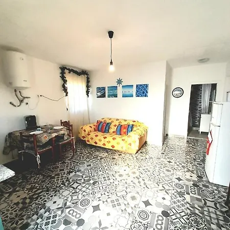 Apartment Tropicana One Bedroom Flat T1 With Ac Portatil, Garden And Parking Place