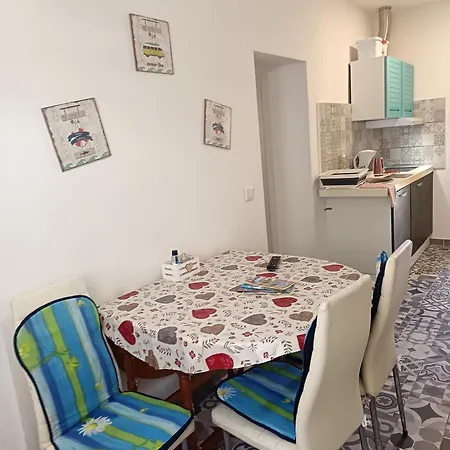 Apartament Bali Tropicana One Bedroom Flat T1 With Ac Portatil, Garden, Parking Place