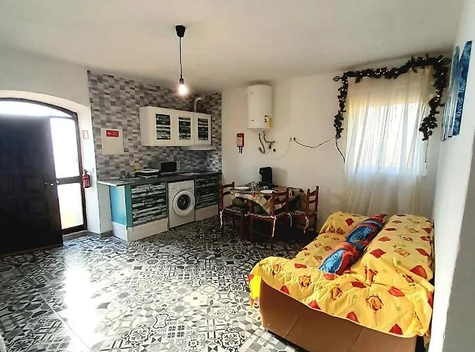 Tropicana One Bedroom Flat T1 With Ac Portatil, Garden And Parking Place Apartamento *