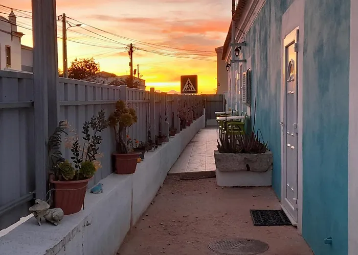 Tropicana One Bedroom Flat T1 With Ac Portatil, Garden And Parking Place Apartment *