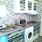 Tropicana One Bedroom Flat T1 With Ac Portatil, Garden And Parking Place Διαμέρισμα *